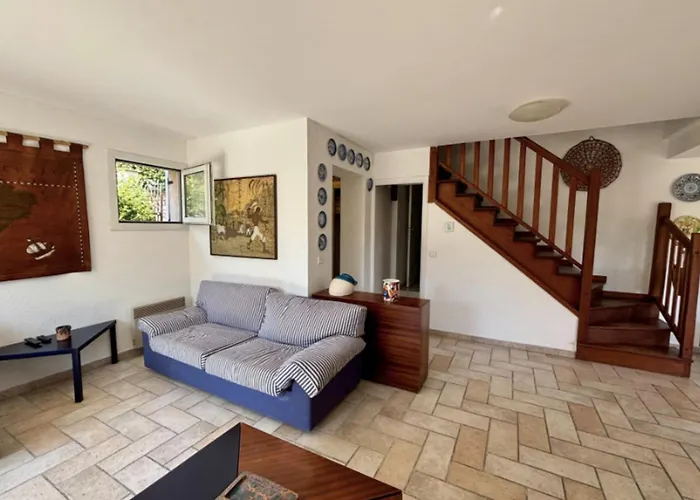 Charming House With Balcony And Garden Holiday home