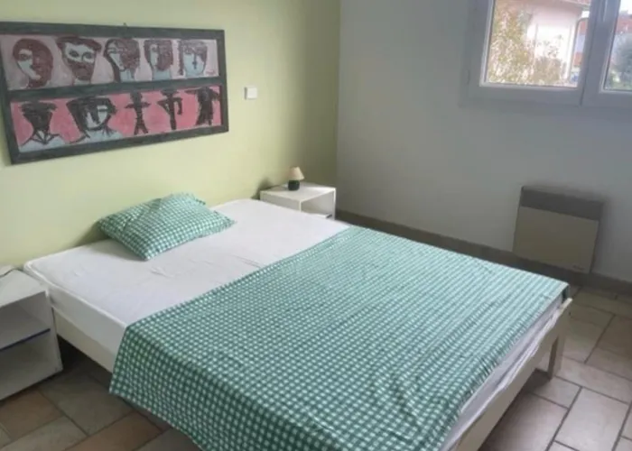 Charming House With Balcony And Garden Holiday home *