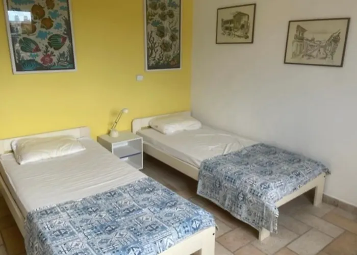 Charming House With Balcony And Garden Holiday home *